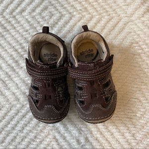 stride rite reggie sandal